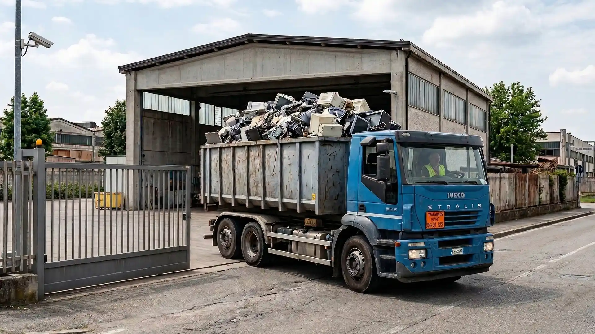 Smaltimento RAEE Aziendali: Ritiro, Normativa e Codici CER